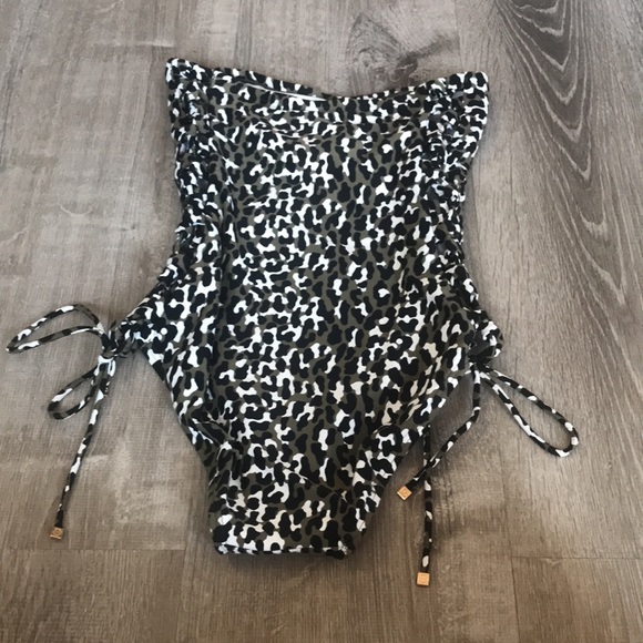 Michael Kors Women's Thora Leopard-Print Lace-Up One-Piece Swimsuit Size 6 - Picture 11 of 13